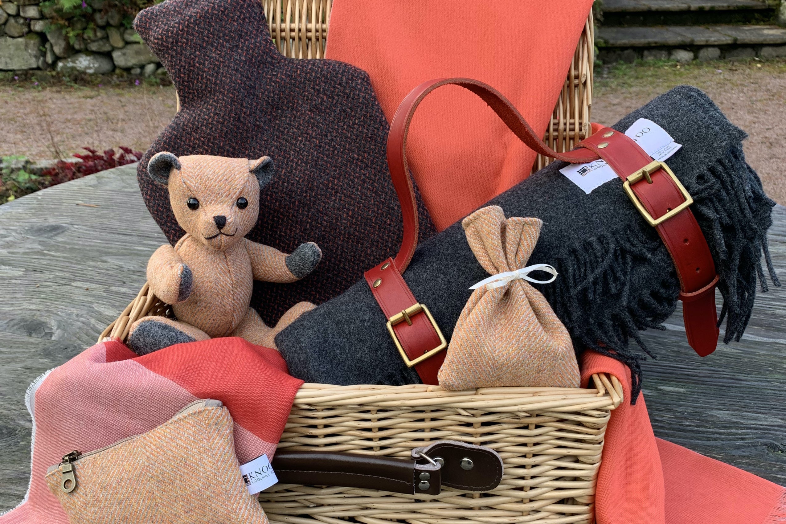 WIN A LUXURY HAMPER!